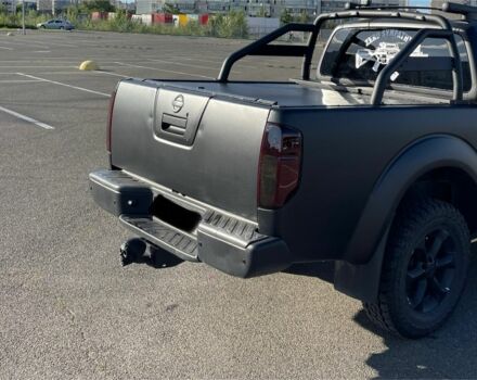 Черный Ниссан Навара, объемом двигателя 2.5 л и пробегом 270 тыс. км за 17200 $, фото 4 на Automoto.ua