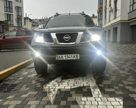 Чорний Ніссан Навара, об'ємом двигуна 2.5 л та пробігом 218 тис. км за 12500 $, фото 1 на Automoto.ua