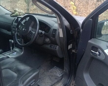 Черный Ниссан Навара, объемом двигателя 2.5 л и пробегом 200 тыс. км за 6000 $, фото 5 на Automoto.ua