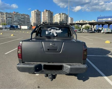 Черный Ниссан Навара, объемом двигателя 2.5 л и пробегом 270 тыс. км за 17200 $, фото 2 на Automoto.ua