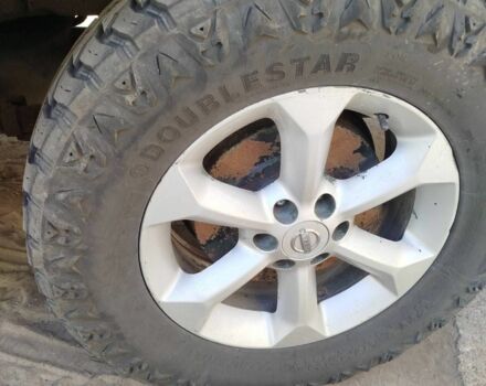 Черный Ниссан Навара, объемом двигателя 2.5 л и пробегом 125 тыс. км за 5100 $, фото 9 на Automoto.ua