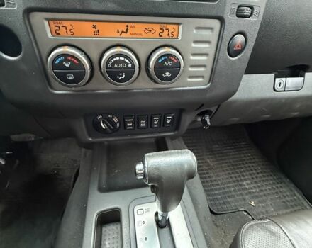 Черный Ниссан Навара, объемом двигателя 0 л и пробегом 200 тыс. км за 5200 $, фото 5 на Automoto.ua