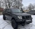 Черный Ниссан Навара, объемом двигателя 2.5 л и пробегом 200 тыс. км за 5700 $, фото 1 на Automoto.ua