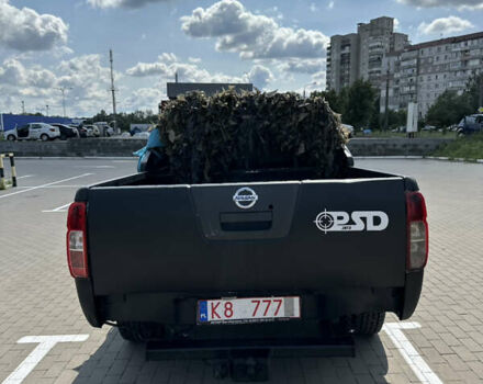 Черный Ниссан Навара, объемом двигателя 2.49 л и пробегом 300 тыс. км за 7237 $, фото 1 на Automoto.ua