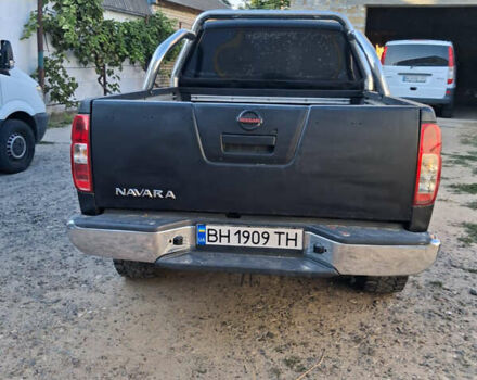 Чорний Ніссан Навара, об'ємом двигуна 2.49 л та пробігом 282 тис. км за 9000 $, фото 4 на Automoto.ua