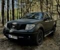 Черный Ниссан Навара, объемом двигателя 2.5 л и пробегом 370 тыс. км за 6000 $, фото 1 на Automoto.ua