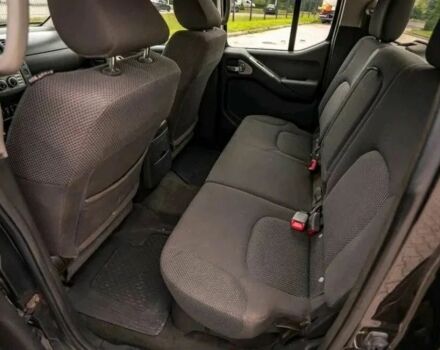 Черный Ниссан Навара, объемом двигателя 2.5 л и пробегом 221 тыс. км за 3700 $, фото 5 на Automoto.ua