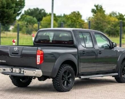 Черный Ниссан Навара, объемом двигателя 2.5 л и пробегом 221 тыс. км за 3700 $, фото 2 на Automoto.ua