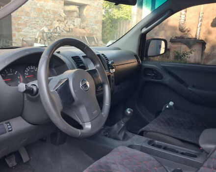 Чорний Ніссан Навара, об'ємом двигуна 2.49 л та пробігом 282 тис. км за 9000 $, фото 6 на Automoto.ua