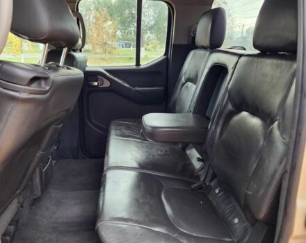 Черный Ниссан Навара, объемом двигателя 2.5 л и пробегом 260 тыс. км за 4200 $, фото 10 на Automoto.ua