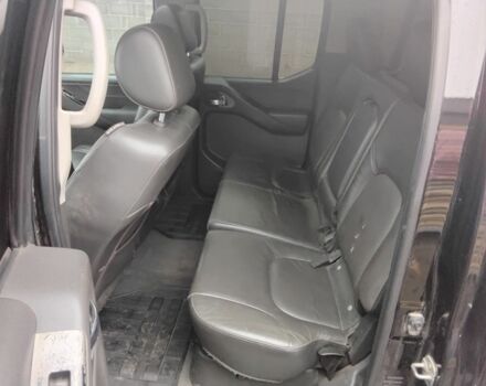 Черный Ниссан Навара, объемом двигателя 2.5 л и пробегом 280 тыс. км за 5500 $, фото 6 на Automoto.ua