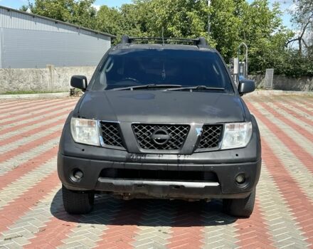 Черный Ниссан Навара, объемом двигателя 2.5 л и пробегом 180 тыс. км за 3950 $, фото 7 на Automoto.ua
