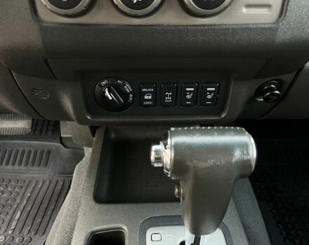 Черный Ниссан Навара, объемом двигателя 2.5 л и пробегом 177 тыс. км за 8900 $, фото 21 на Automoto.ua