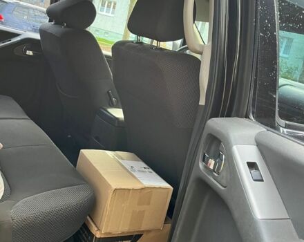 Черный Ниссан Навара, объемом двигателя 2.5 л и пробегом 218 тыс. км за 8099 $, фото 12 на Automoto.ua