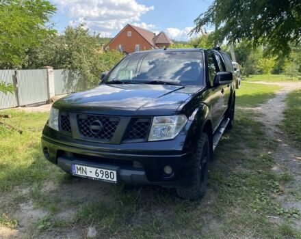 Чорний Ніссан Навара, об'ємом двигуна 2.5 л та пробігом 312 тис. км за 5299 $, фото 1 на Automoto.ua