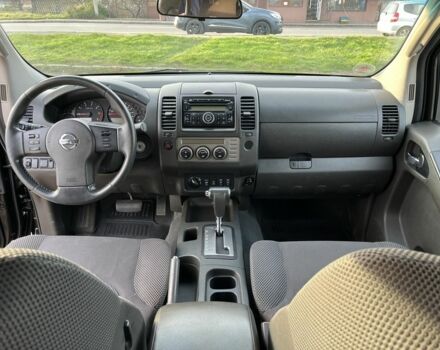 Черный Ниссан Навара, объемом двигателя 2.5 л и пробегом 177 тыс. км за 8900 $, фото 17 на Automoto.ua