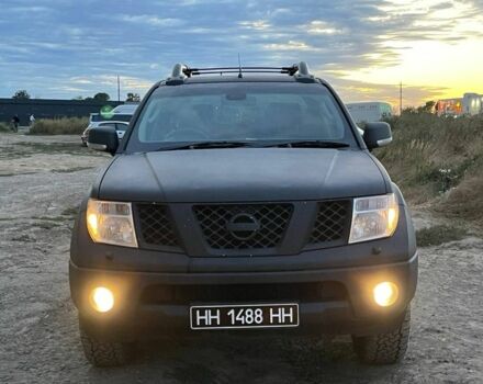 Черный Ниссан Навара, объемом двигателя 2.5 л и пробегом 200 тыс. км за 5000 $, фото 1 на Automoto.ua