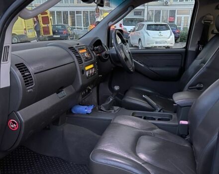 Черный Ниссан Навара, объемом двигателя 2.5 л и пробегом 200 тыс. км за 5000 $, фото 8 на Automoto.ua