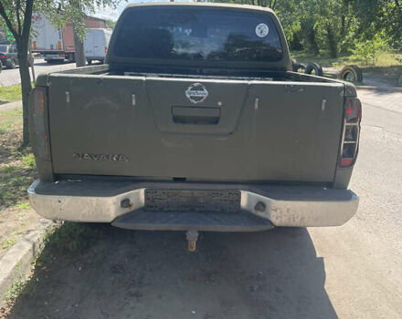 Черный Ниссан Навара, объемом двигателя 2.49 л и пробегом 429 тыс. км за 10700 $, фото 1 на Automoto.ua