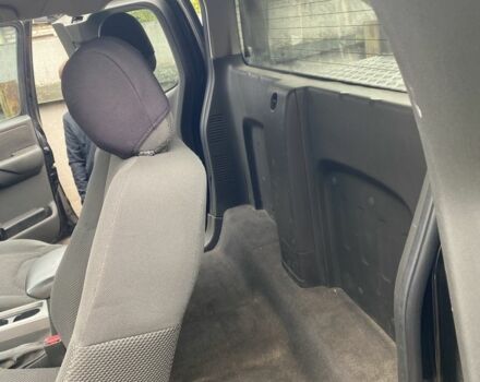 Черный Ниссан Навара, объемом двигателя 2.5 л и пробегом 314 тыс. км за 4950 $, фото 4 на Automoto.ua