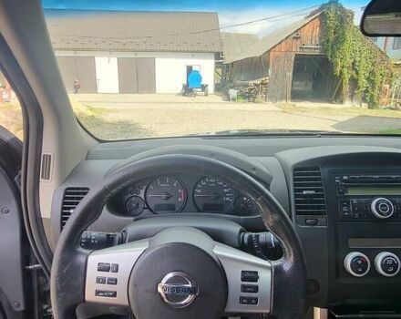 Черный Ниссан Навара, объемом двигателя 2.49 л и пробегом 170 тыс. км за 13800 $, фото 3 на Automoto.ua
