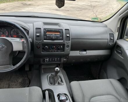 Чорний Ніссан Навара, об'ємом двигуна 2.5 л та пробігом 465 тис. км за 11000 $, фото 7 на Automoto.ua