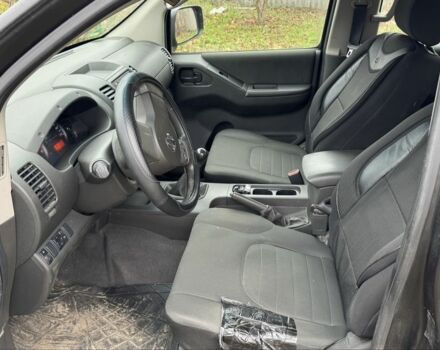 Чорний Ніссан Навара, об'ємом двигуна 2.5 л та пробігом 465 тис. км за 11000 $, фото 6 на Automoto.ua