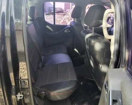 Черный Ниссан Навара, объемом двигателя 2.49 л и пробегом 170 тыс. км за 13800 $, фото 4 на Automoto.ua