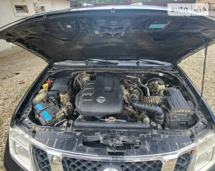 Черный Ниссан Навара, объемом двигателя 2.49 л и пробегом 170 тыс. км за 13800 $, фото 1 на Automoto.ua
