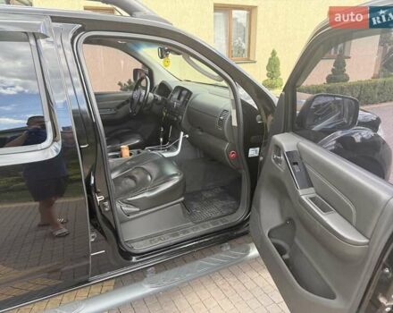 Чорний Ніссан Навара, об'ємом двигуна 2.99 л та пробігом 245 тис. км за 15400 $, фото 7 на Automoto.ua