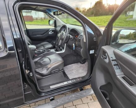 Черный Ниссан Навара, объемом двигателя 2.5 л и пробегом 101 тыс. км за 7915 $, фото 13 на Automoto.ua