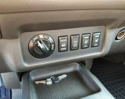 Черный Ниссан Навара, объемом двигателя 2.5 л и пробегом 339 тыс. км за 4500 $, фото 15 на Automoto.ua