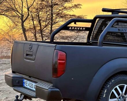 Чорний Ніссан Навара, об'ємом двигуна 2.5 л та пробігом 360 тис. км за 13000 $, фото 3 на Automoto.ua