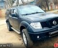 Черный Ниссан Навара, объемом двигателя 2.5 л и пробегом 370 тыс. км за 8000 $, фото 3 на Automoto.ua