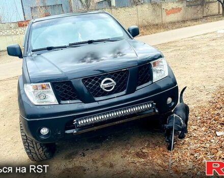Черный Ниссан Навара, объемом двигателя 2.5 л и пробегом 370 тыс. км за 8000 $, фото 1 на Automoto.ua