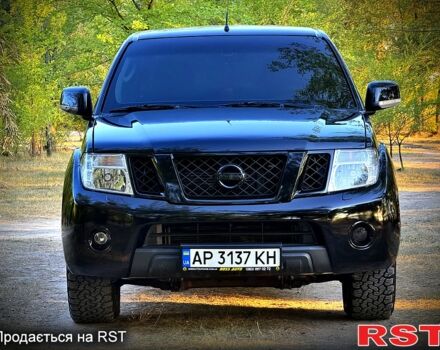 Черный Ниссан Навара, объемом двигателя 2.5 л и пробегом 280 тыс. км за 14999 $, фото 2 на Automoto.ua