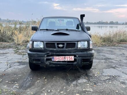 Черный Ниссан Навара, объемом двигателя 2.5 л и пробегом 165 тыс. км за 3622 $, фото 1 на Automoto.ua