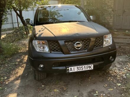 Черный Ниссан Навара, объемом двигателя 2.5 л и пробегом 250 тыс. км за 6000 $, фото 1 на Automoto.ua