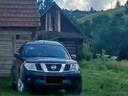 Черный Ниссан Навара, объемом двигателя 2.49 л и пробегом 279 тыс. км за 5800 $, фото 1 на Automoto.ua