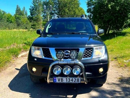 Чорний Ніссан Навара, об'ємом двигуна 2.5 л та пробігом 37 тис. км за 3800 $, фото 1 на Automoto.ua