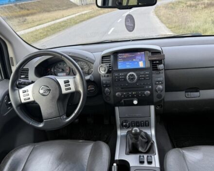 Черный Ниссан Навара, объемом двигателя 2.5 л и пробегом 150 тыс. км за 2890 $, фото 1 на Automoto.ua