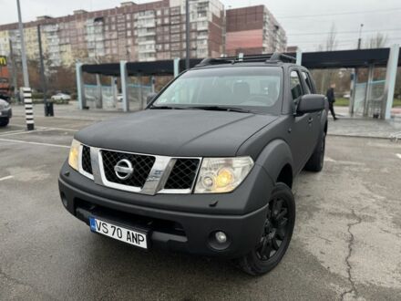 Черный Ниссан Навара, объемом двигателя 2.5 л и пробегом 220 тыс. км за 6700 $, фото 1 на Automoto.ua
