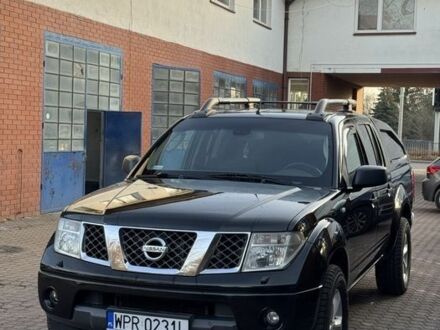 Чорний Ніссан Навара, об'ємом двигуна 2.5 л та пробігом 225 тис. км за 3100 $, фото 1 на Automoto.ua