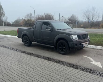 Черный Ниссан Навара, объемом двигателя 2.5 л и пробегом 352 тыс. км за 6500 $, фото 1 на Automoto.ua