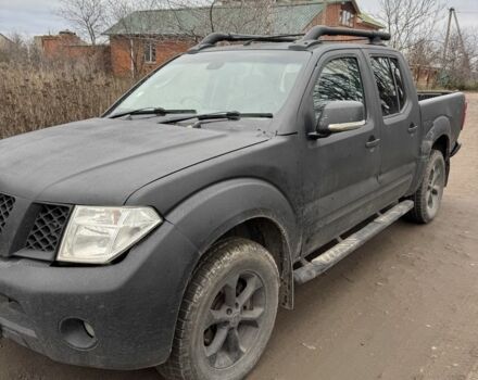 Черный Ниссан Навара, объемом двигателя 2.5 л и пробегом 240 тыс. км за 4000 $, фото 1 на Automoto.ua