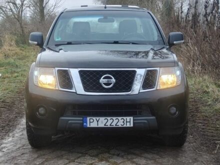 Черный Ниссан Навара, объемом двигателя 2.5 л и пробегом 223 тыс. км за 4700 $, фото 1 на Automoto.ua