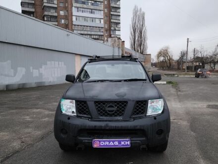 Черный Ниссан Навара, объемом двигателя 2.5 л и пробегом 210 тыс. км за 4024 $, фото 1 на Automoto.ua