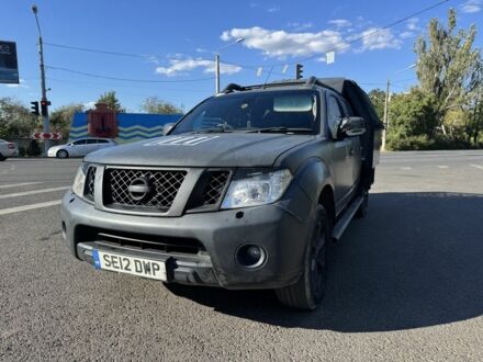 Чорний Ніссан Навара, об'ємом двигуна 2.5 л та пробігом 150 тис. км за 4000 $, фото 1 на Automoto.ua