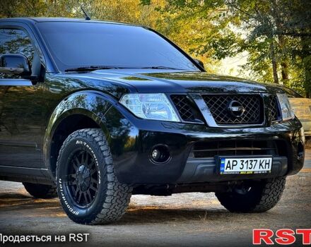 Чорний Ніссан Навара, об'ємом двигуна 2.5 л та пробігом 280 тис. км за 14999 $, фото 1 на Automoto.ua