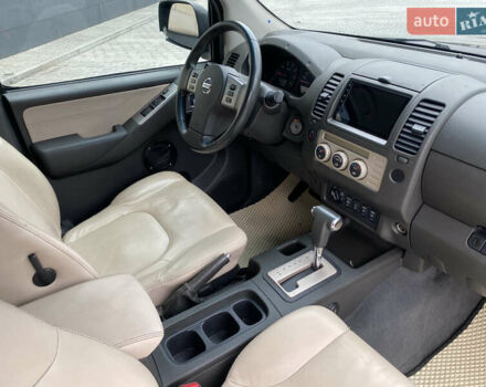 Фиолетовый Ниссан Навара, объемом двигателя 2.49 л и пробегом 201 тыс. км за 12500 $, фото 41 на Automoto.ua